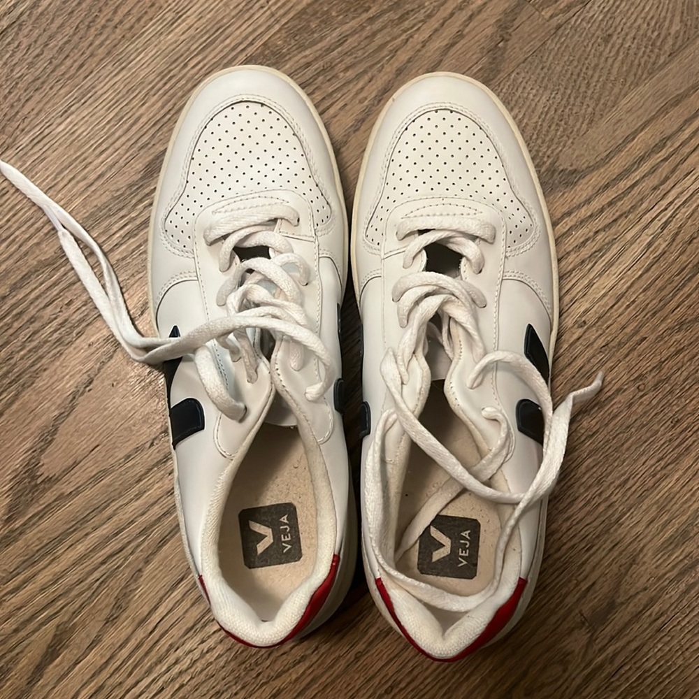 Veja Sneakers